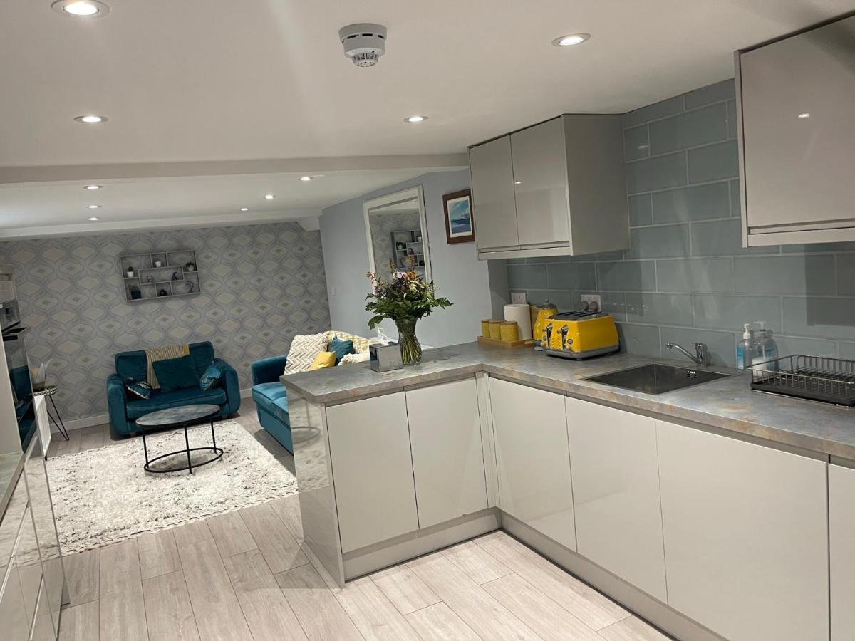 Entire 2 Bed Flat With Garden, Located Near Beach Lägenhet Brighton Exteriör bild