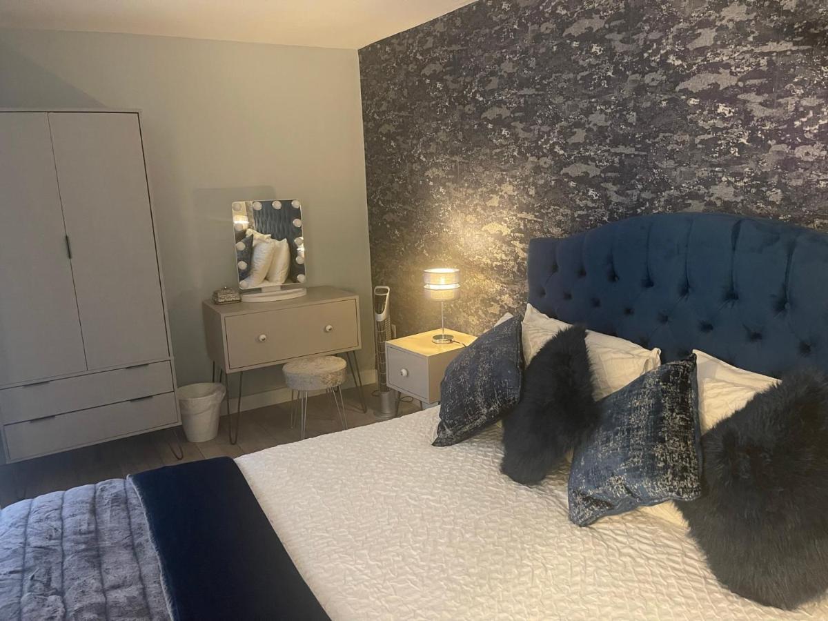 Entire 2 Bed Flat With Garden, Located Near Beach Lägenhet Brighton Exteriör bild