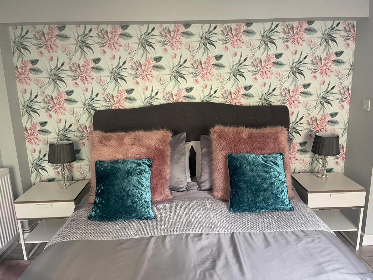 Entire 2 Bed Flat With Garden, Located Near Beach Lägenhet Brighton Exteriör bild