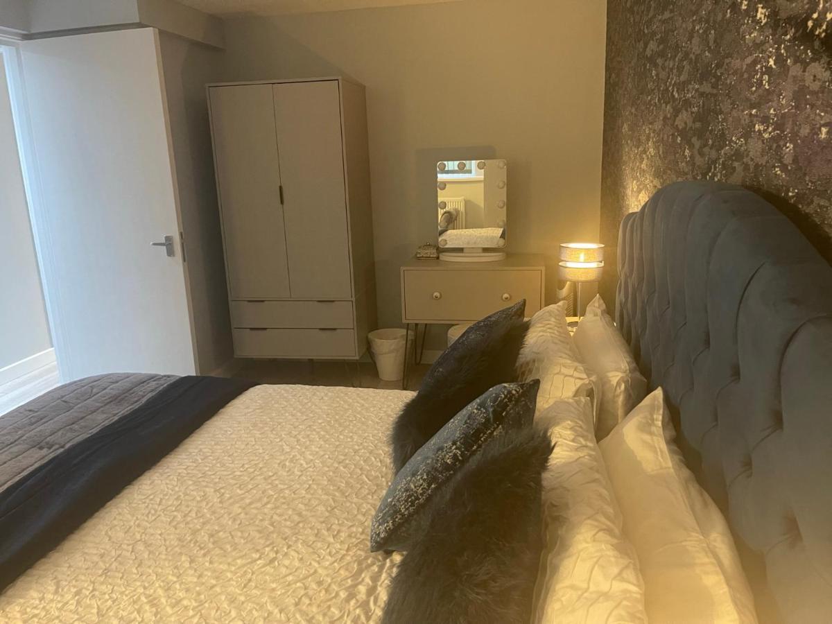 Entire 2 Bed Flat With Garden, Located Near Beach Lägenhet Brighton Exteriör bild